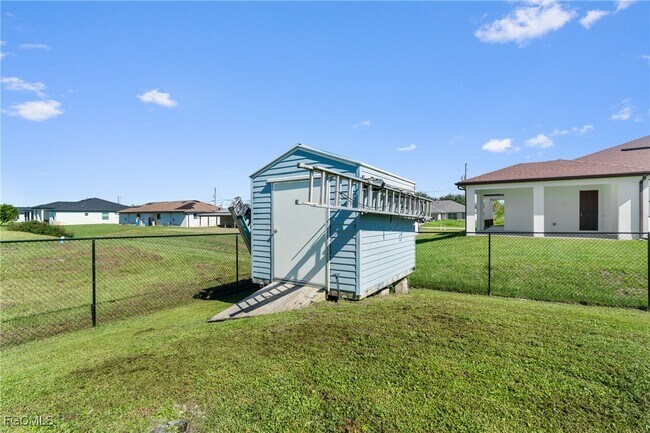 Building Photo - 4524 20th St SW