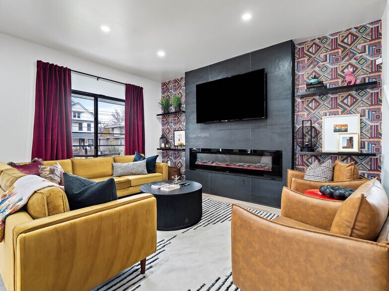 Building Photo - 25 N Rose Blvd