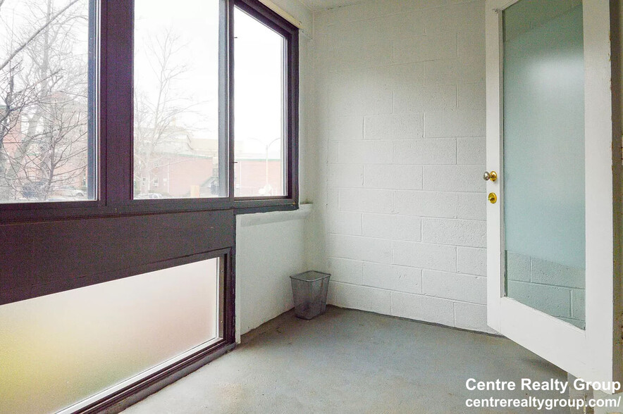 Building Photo - 28 Juniper St