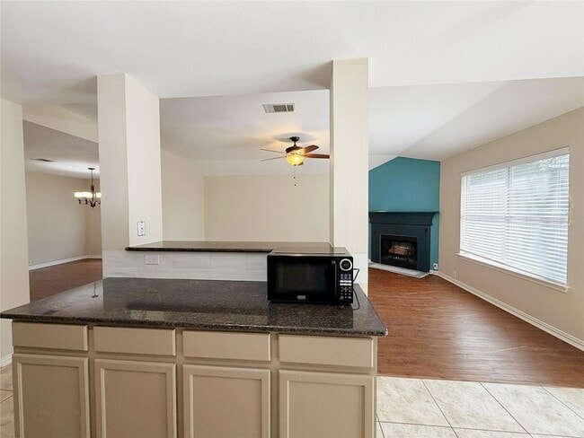 Building Photo - 2224 Coats Cir