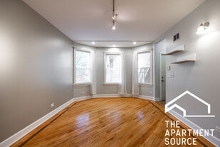 Building Photo - 2933 N Ridgeway Ave
