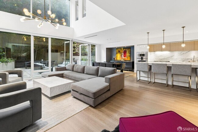 Building Photo - 2121 Webster St