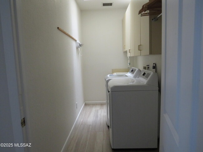 Building Photo - 2509 N Mesquite Pl