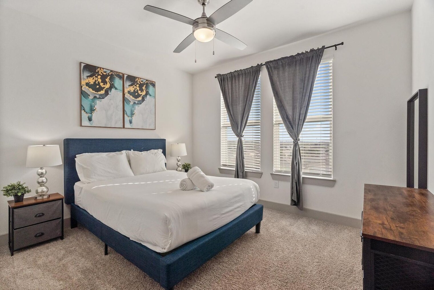 Building Photo - 12100 1/2 Ferrystone Glen Dr