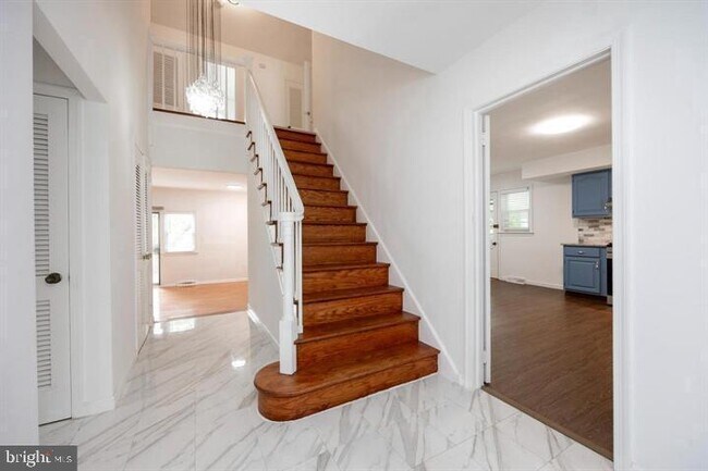 Building Photo - 1226 Fleetwood Rd