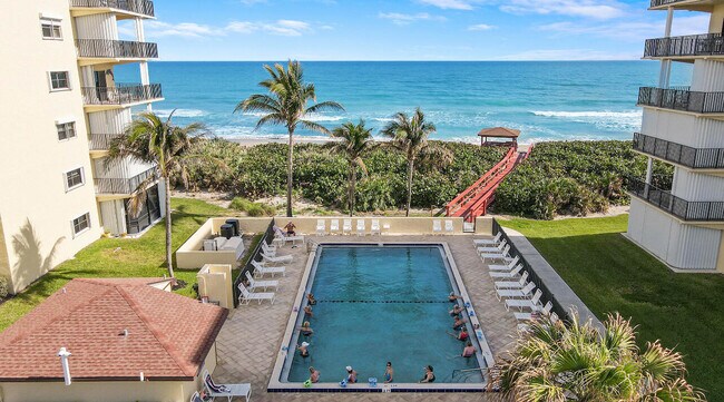 Building Photo - 7410 S Ocean Dr