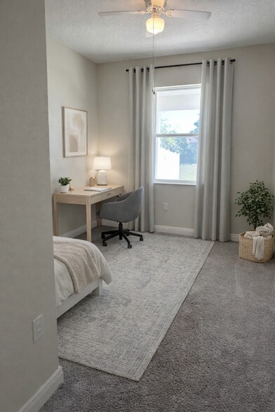 Building Photo - 2510 Sanderling St