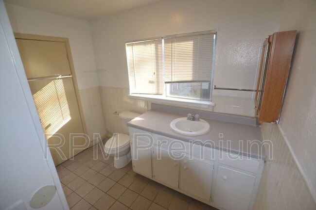 Building Photo - 12369 Palmyra Dr