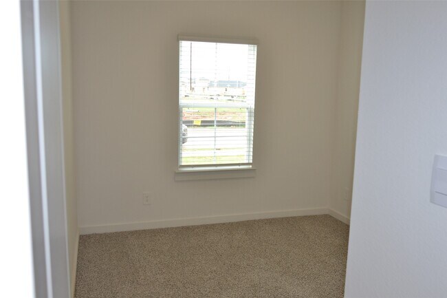 Building Photo - 1607 Portorosso Dr