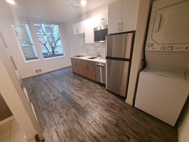 Interior Photo - 741 Harvard Modern studios with w/d in unit!