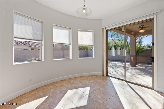 Building Photo - 2413 W Sienna Bouquet Pl