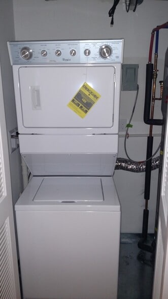 Washer/Dryer in Unit - 81 Birch St