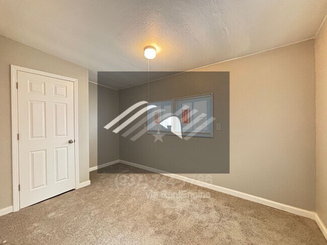 Building Photo - 4205 Riverview Ave