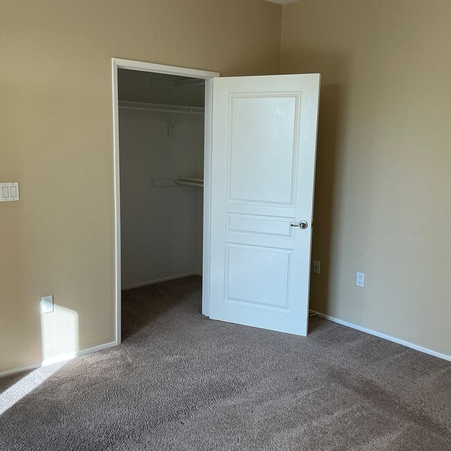 Building Photo - For Lease ~ 1 Bedroom 1 Bath 4th Floor Watermarke Condo in Irvine