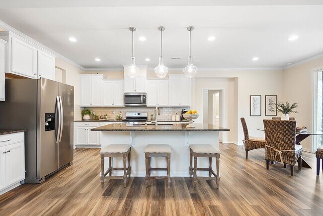 Building Photo - Beautiful Five Bedroom Home in Indian Trail!