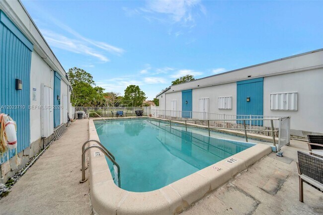 Building Photo - 11640 NW 39th St