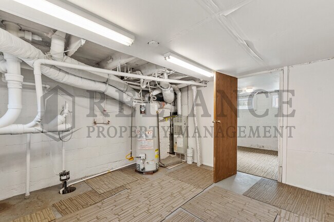 Building Photo - 253 N Charles Ave