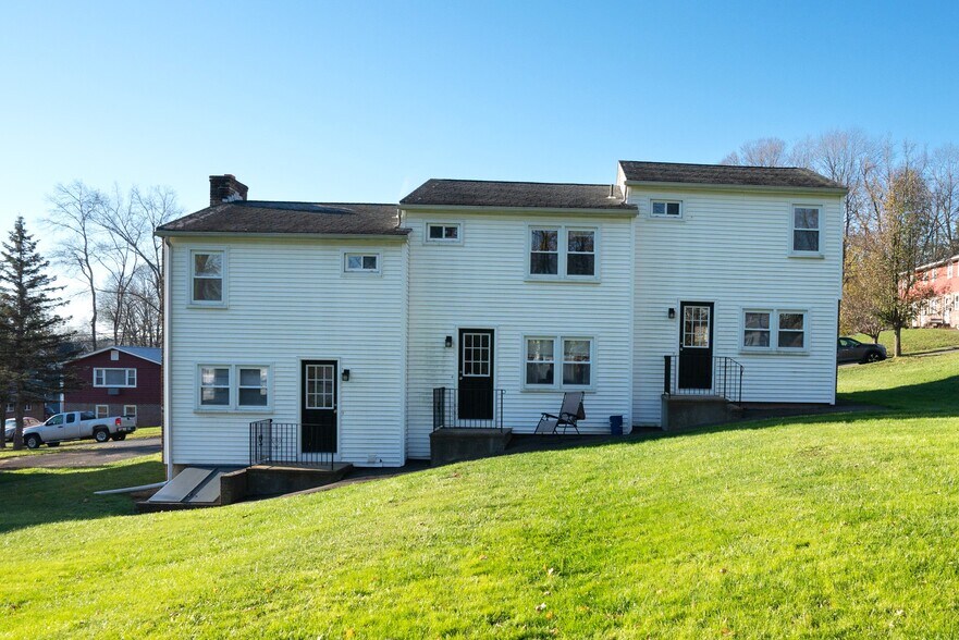 Back Lawn - 8 Elm Hill Dr