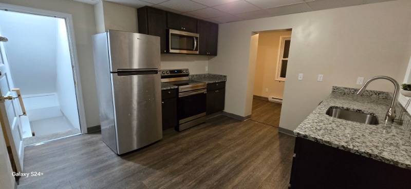 Building Photo - 1210 Swetland St