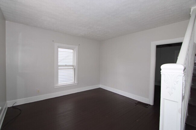 Building Photo - 202-204 Harrison Street Middletown OH 45042