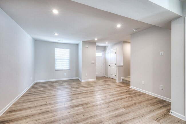 Building Photo - 2757 Thornton Grove Blvd