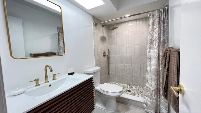 Building Photo - 2870 Rampart Cir