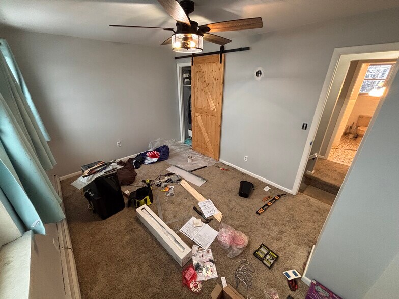 Building Photo - 520 Harry St