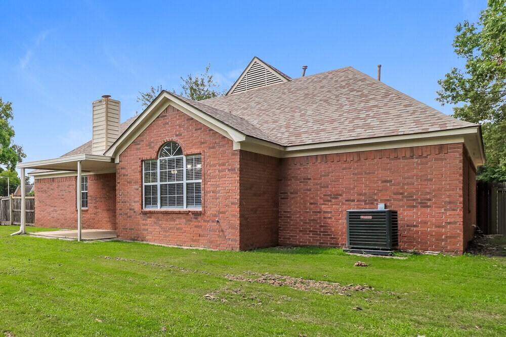 Building Photo - 4092 Hidden Fern Ln N
