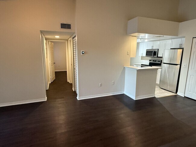 Building Photo - 4179 N Haverhill Rd