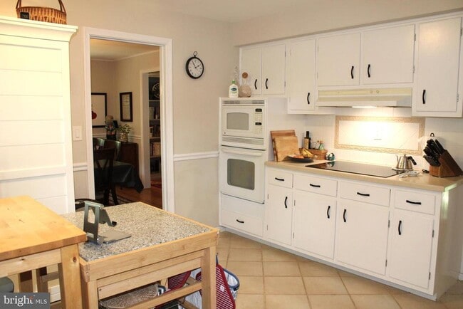 Building Photo - 3606 Barkley Dr