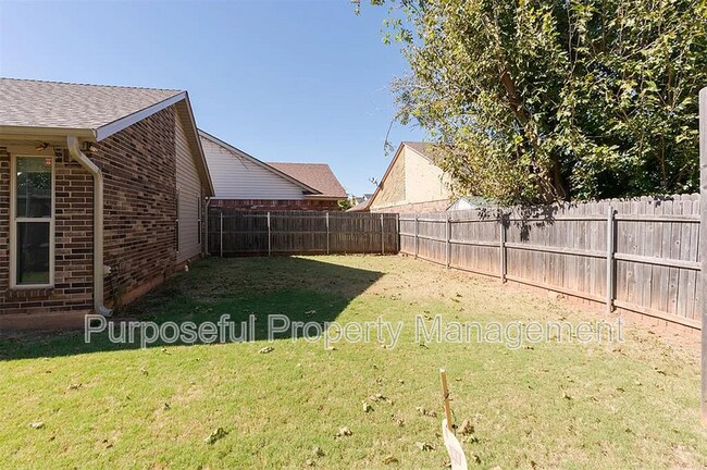 Building Photo - 2501 Patti Pl