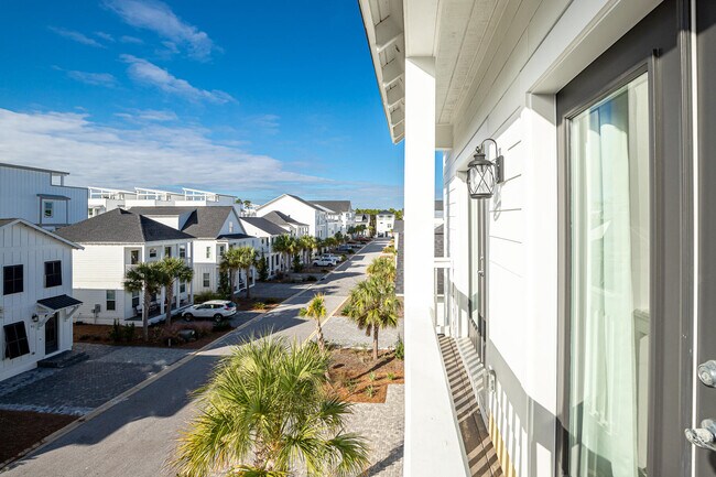 Building Photo - 91 Beach View Dr