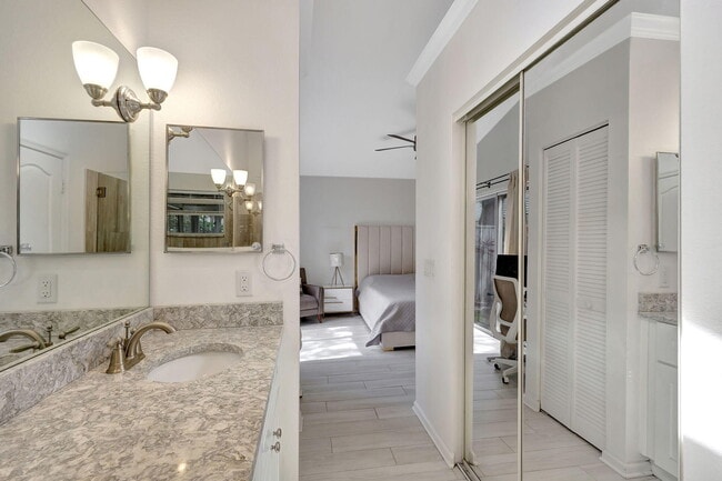 Building Photo - 15 Admirals Ct