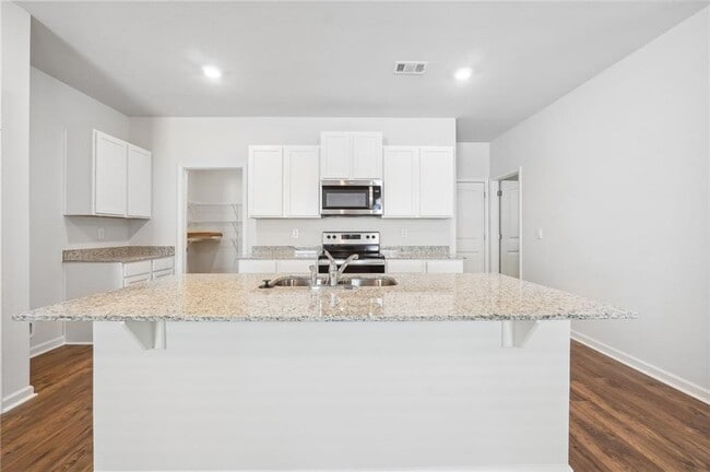 Building Photo - 177 Whitewood Dr