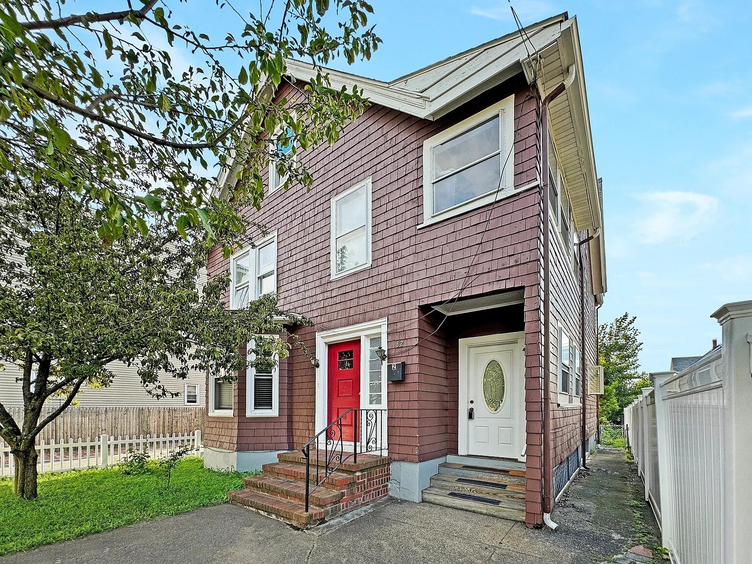 Building Photo - 82 Florence St