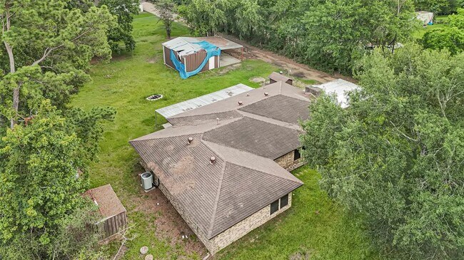 Building Photo - 1231 Country Ln