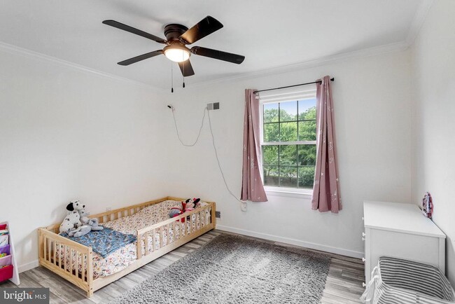 Building Photo - 4157 Waterway Dr