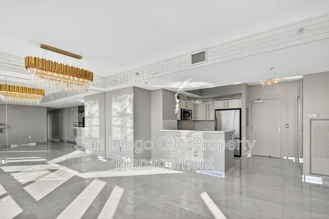 Building Photo - 321 Tenth Ave