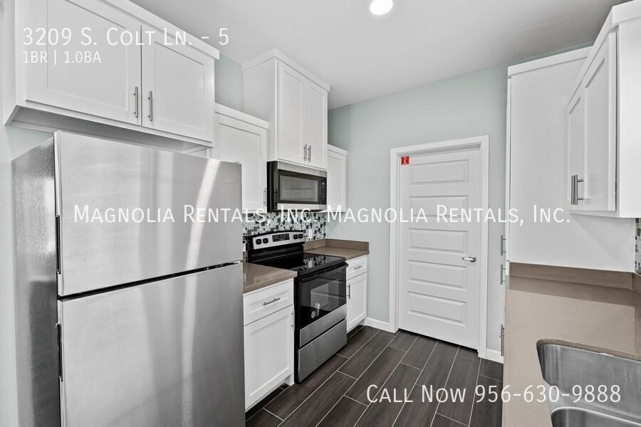 Building Photo - 3209 S Colt Ln