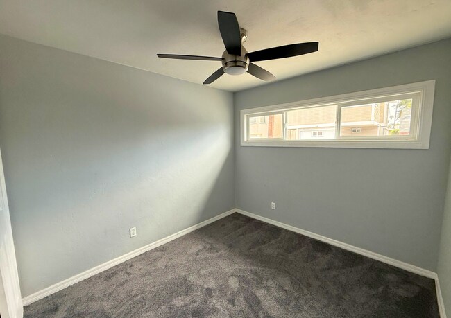 Building Photo - 4623-25 Mississippi St