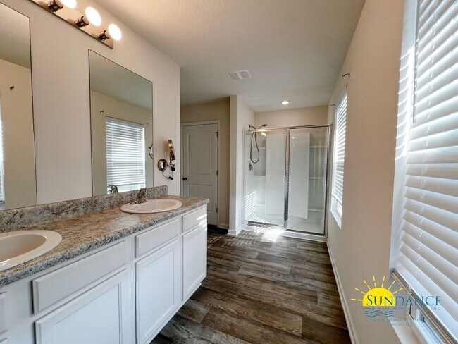 Building Photo - 930 Merganser Way