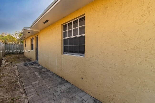 Building Photo - 1518 NW 65th St