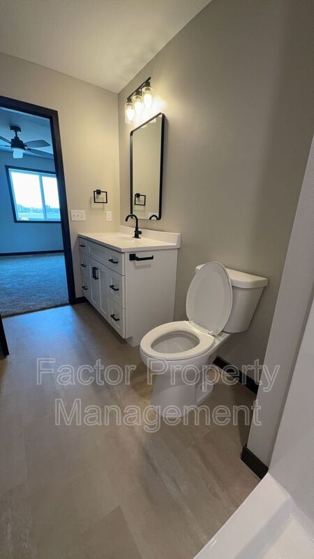Building Photo - 3212 Scotch Ln