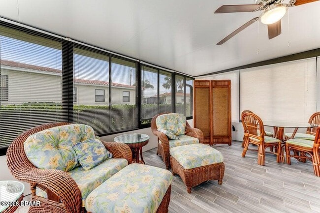 Building Photo - 205 Cardinal Dr