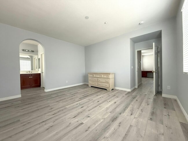 Building Photo - 956 Mira Lago Way
