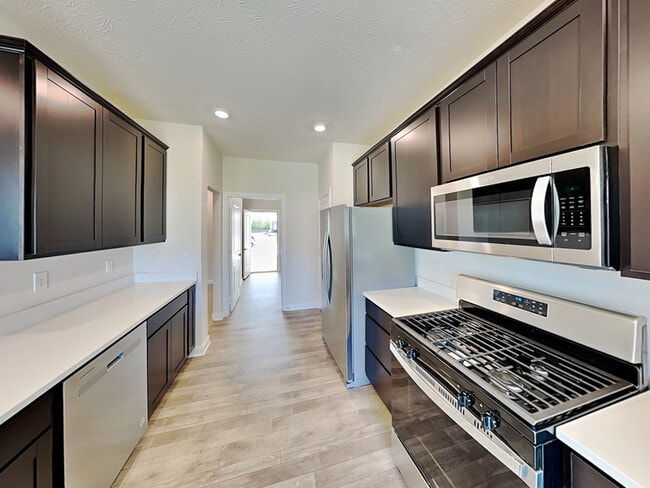 Building Photo - 8842 Faulkner Dr