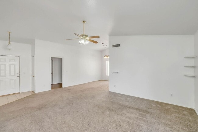 Building Photo - Great Gilbert home!