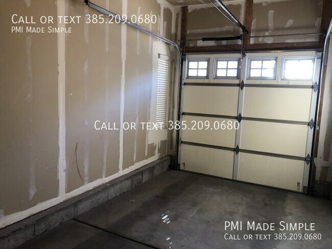 Building Photo - 10439 Sage Vista Way