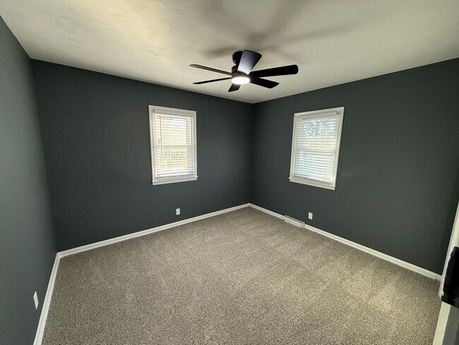 Building Photo - Charming 2-Bed/2-Bath Ranch with Garage — Rent-to-Buy Opportunity in Fremont, NE!