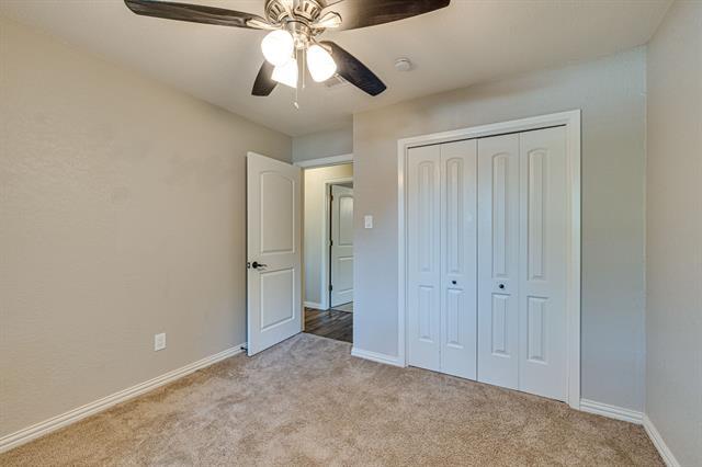 Building Photo - 2101 Warwick Dr